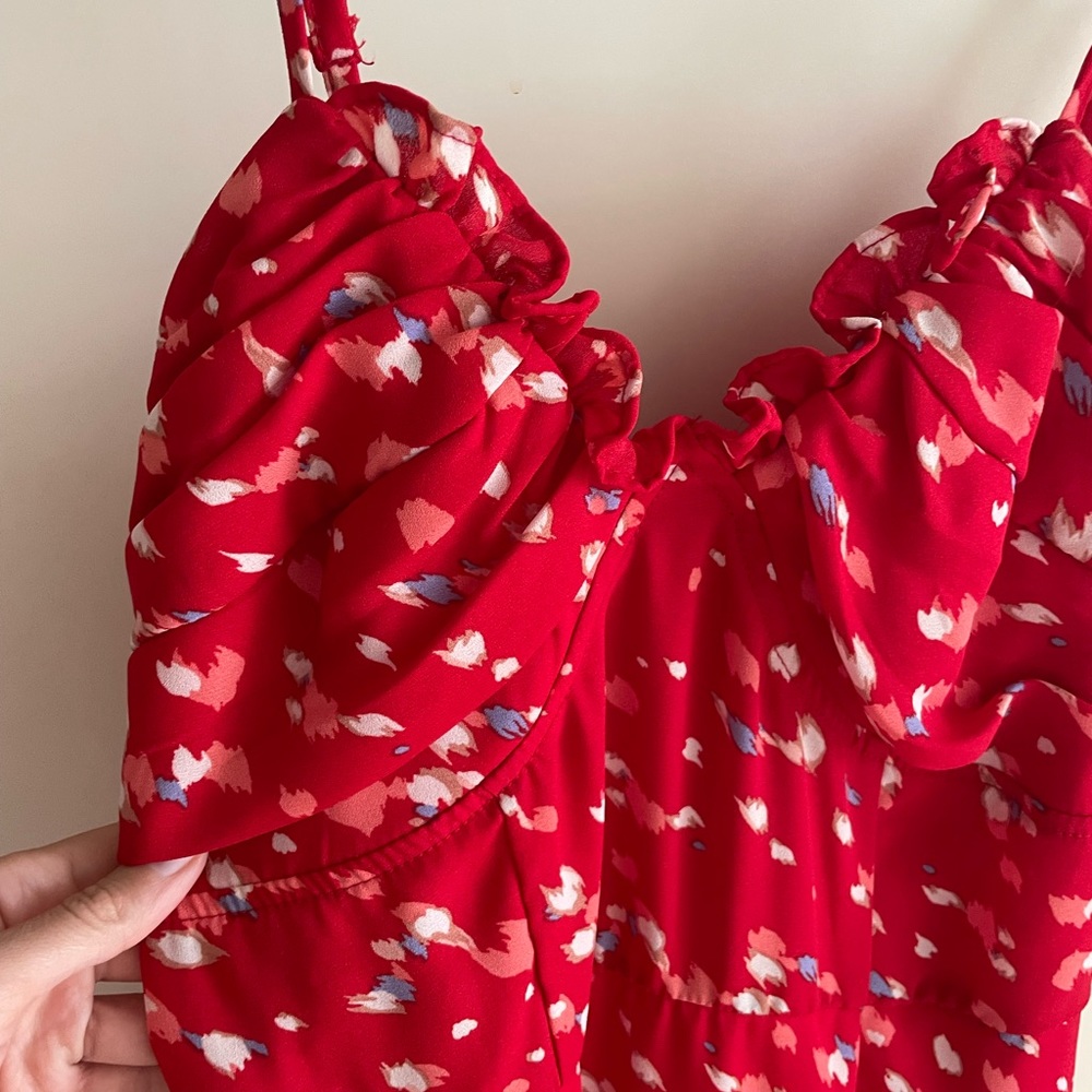MIDI red dress